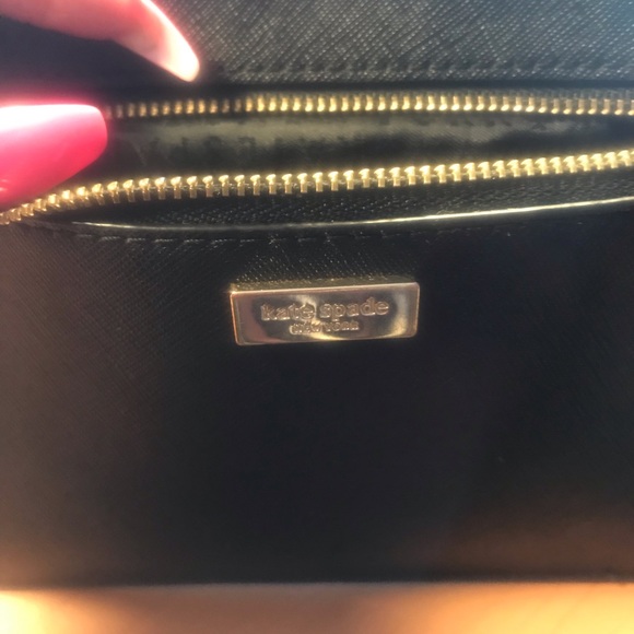 KS Wristlet with 6 slots for credit cards/ ID - Picture 2 of 4